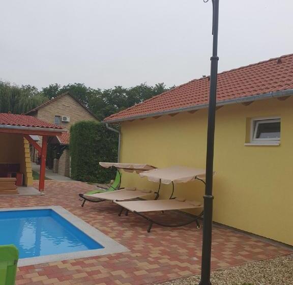 膳宿费 Ponty Poronty Vendégház