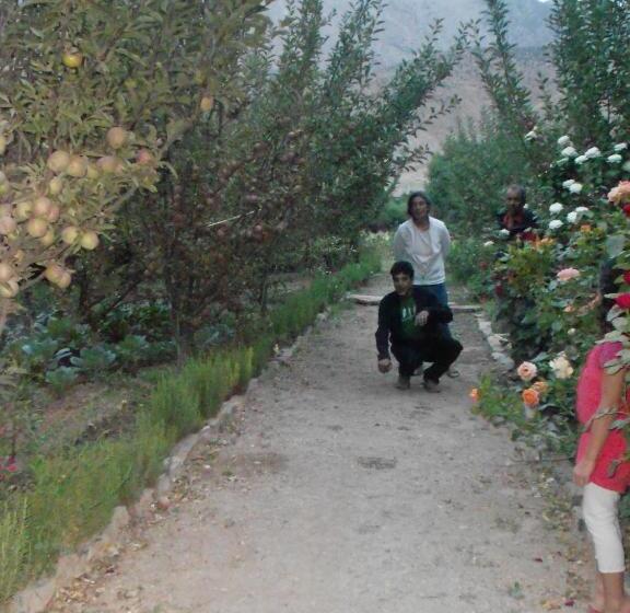 پانسیون Safranière Du M  Goun