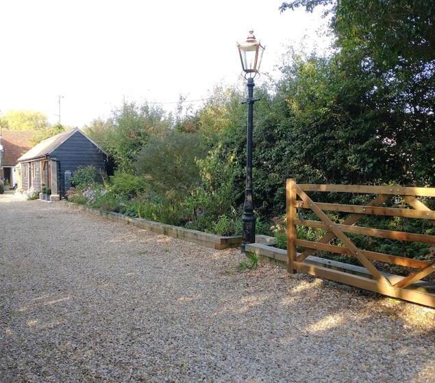 بنسيون The Lodge