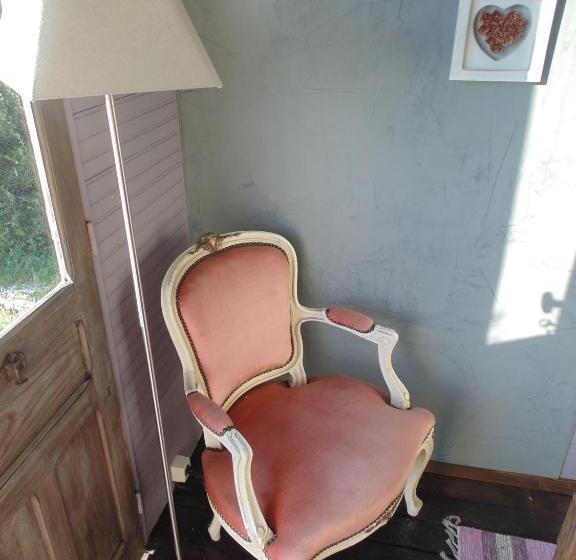 פנסיון Une Roulotte à La Campagne