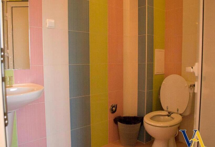 پانسیون Villa Aya