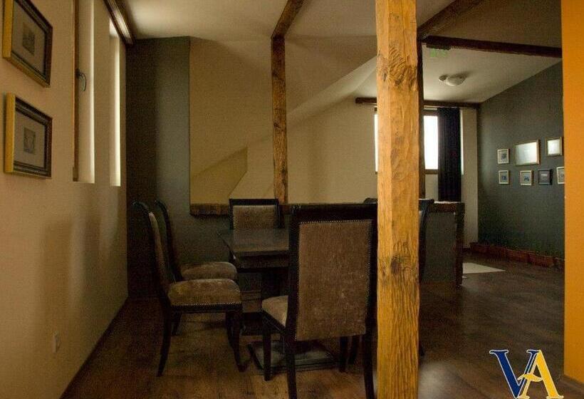 پانسیون Villa Aya