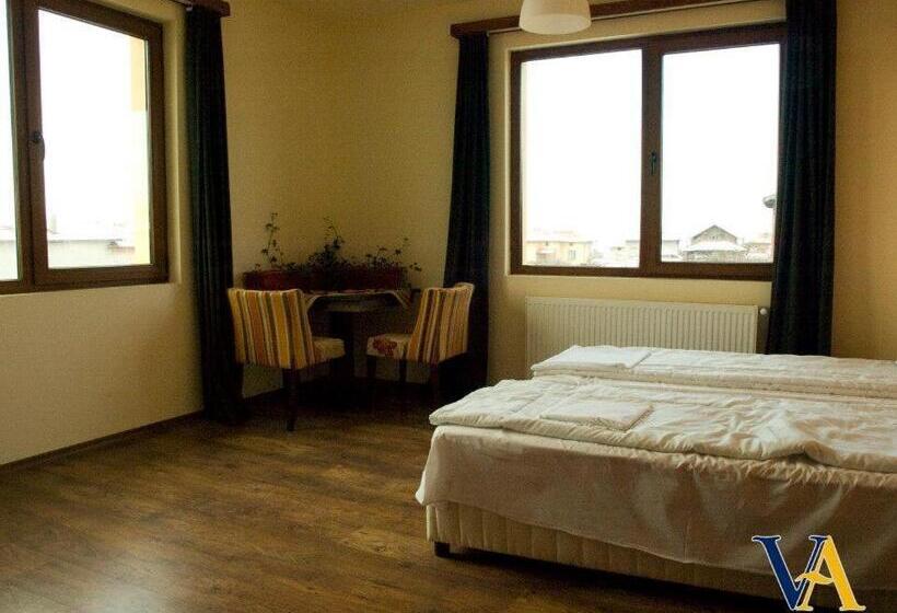 پانسیون Villa Aya