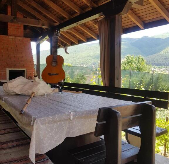 פנסיון Wine Boutique Complex ,,hrisimov