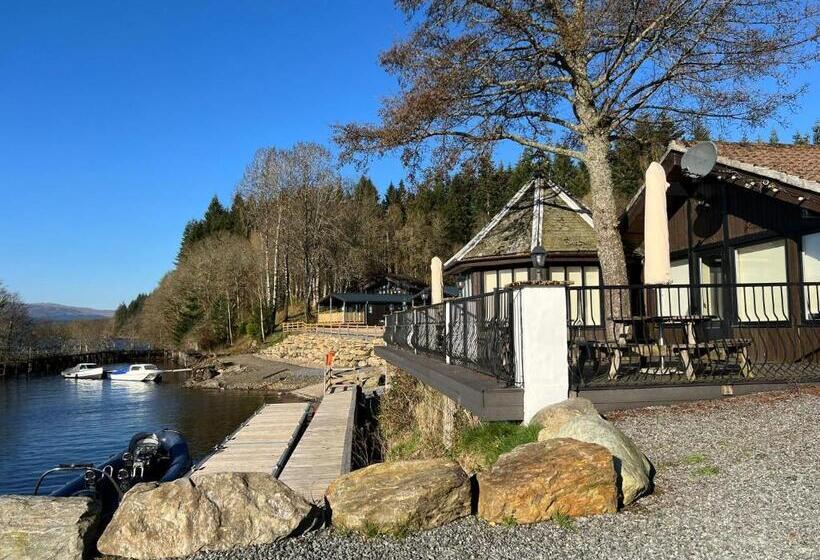 منتجع Loch Tay Highland Lodges And Glamping Park