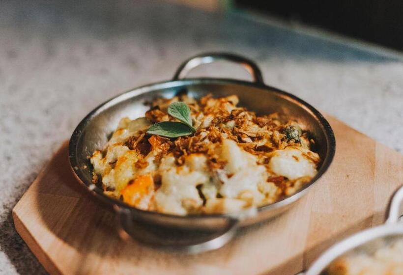 فندق صغير Der Gasthof