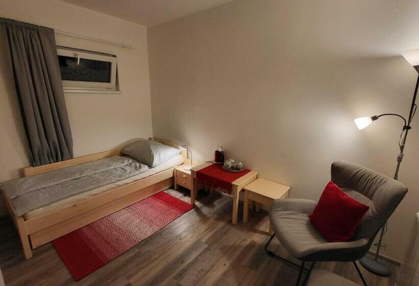 הוסטל Penzion Cukroška