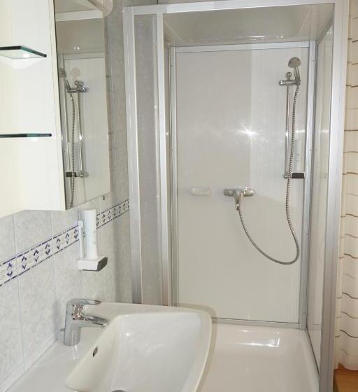 فندق صغير Wirtshaus Zum Stern