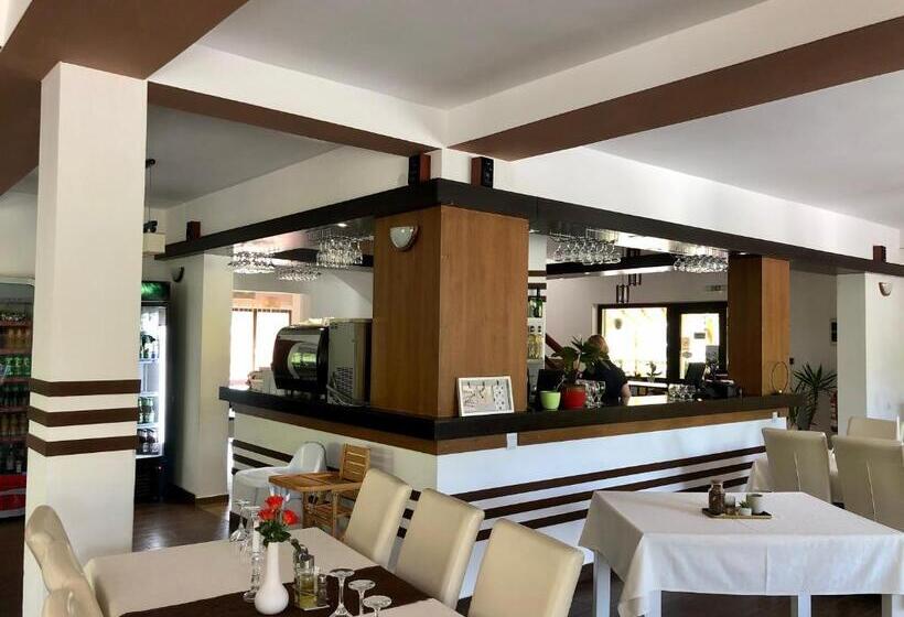 ベッドアンドブレックファースト Aranykakas étterem és Panzió