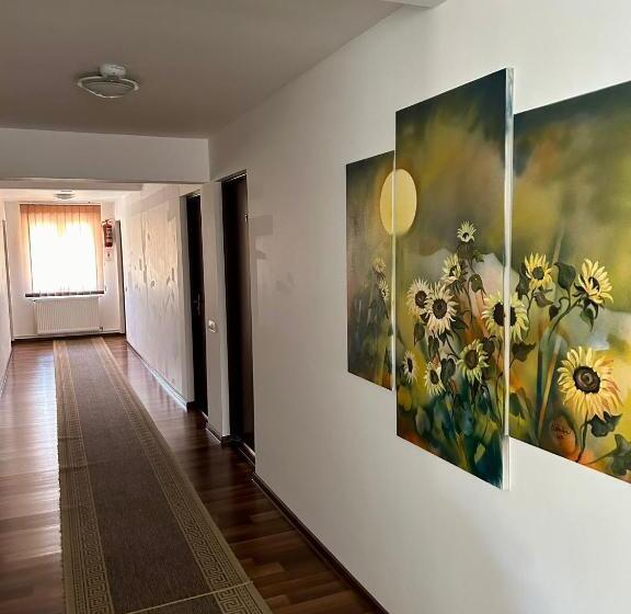 ベッドアンドブレックファースト Aranykakas étterem és Panzió