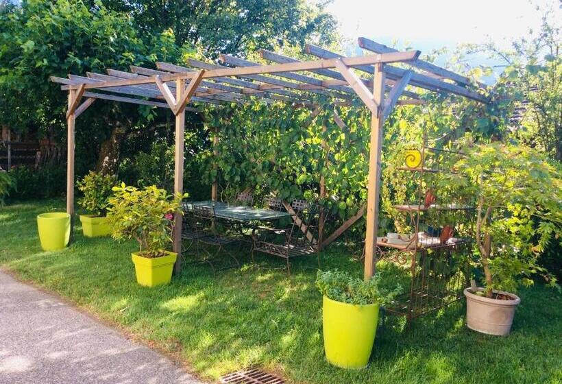 مبيت وإفطار Au Refuge De Blanche