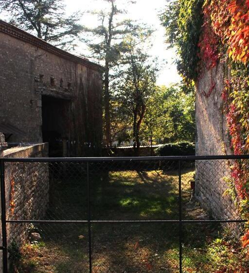 مبيت وإفطار Au Relais De Nèche