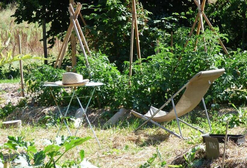 Bed and Breakfast Au Son Du Jardin Poitevin