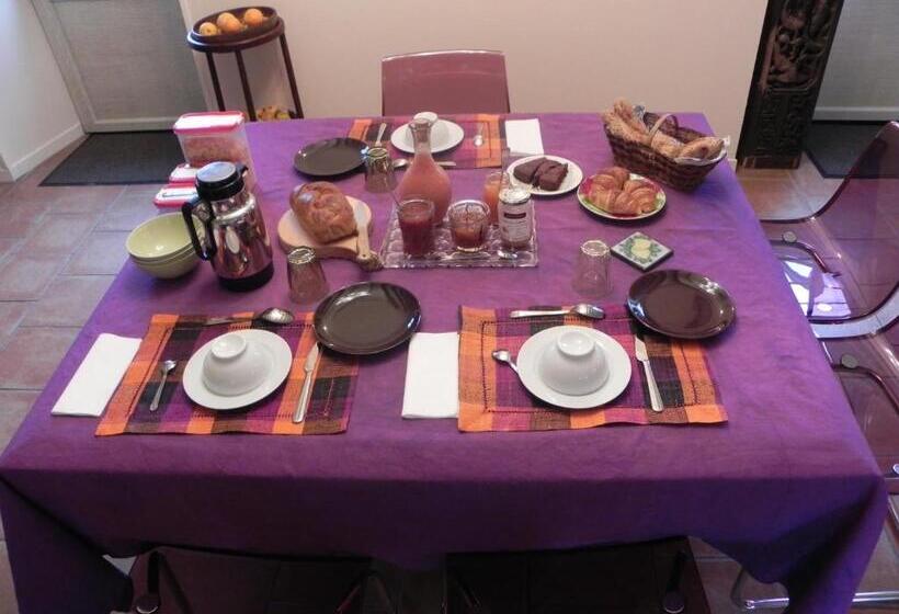 Bed and Breakfast Au Son Du Jardin Poitevin