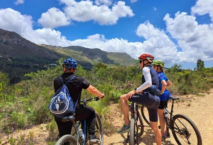 مبيت وإفطار Banhoek Corner Guesthouse