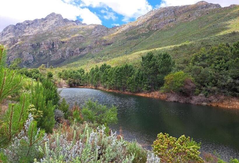 مبيت وإفطار Banhoek Corner Guesthouse