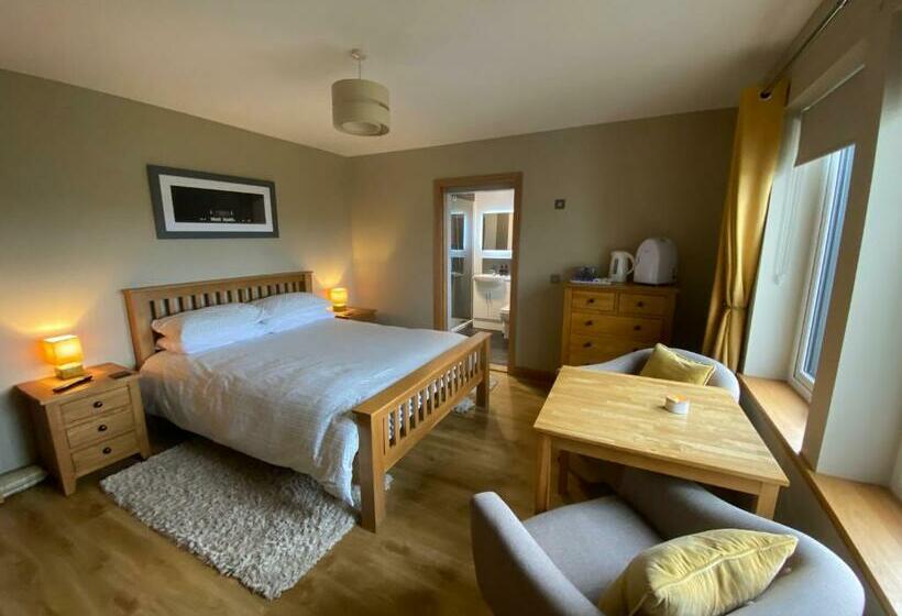 مبيت وإفطار Bellfield. Skeabost Bridge