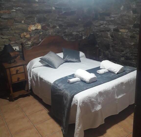 مبيت وإفطار Casa Quiroga