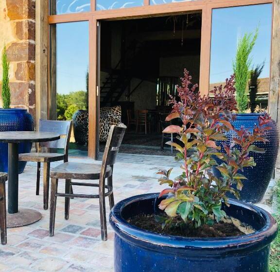 مبيت وإفطار Chambre Familiale élevage Girbal