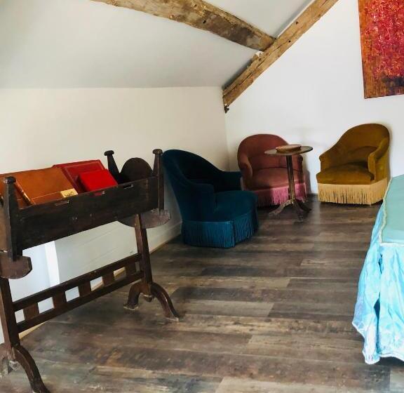 مبيت وإفطار Chambre Familiale élevage Girbal