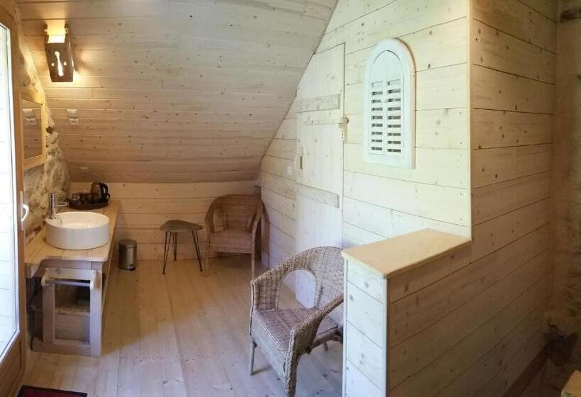 مبيت وإفطار Chambres D`hôtes Le Plessis à Broye