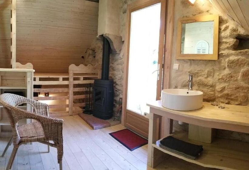 مبيت وإفطار Chambres D`hôtes Le Plessis à Broye