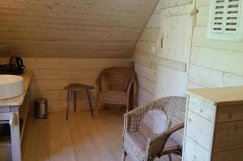 مبيت وإفطار Chambres D`hôtes Le Plessis à Broye