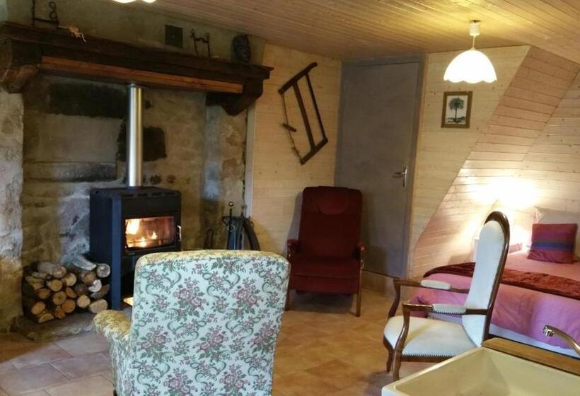 مبيت وإفطار Chambres D`hôtes Le Plessis à Broye