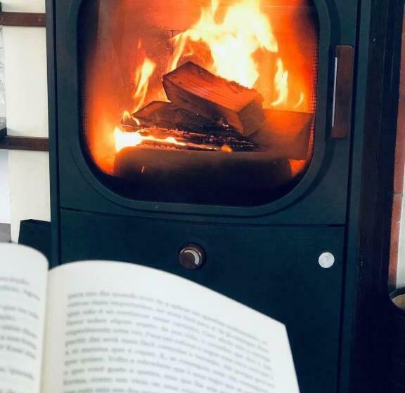 مبيت وإفطار Château D Isabel