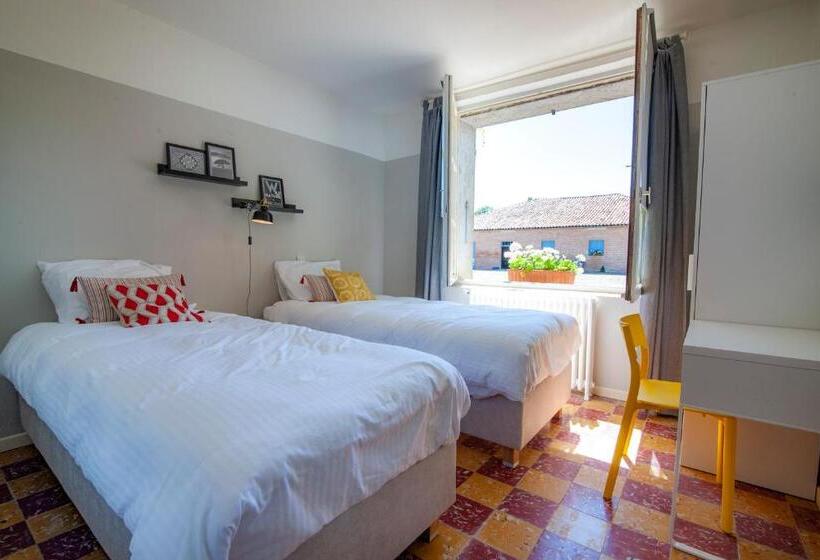 ベッドアンドブレックファースト Escudes