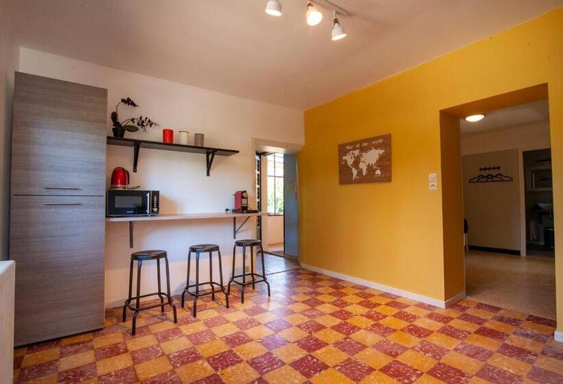 ベッドアンドブレックファースト Escudes