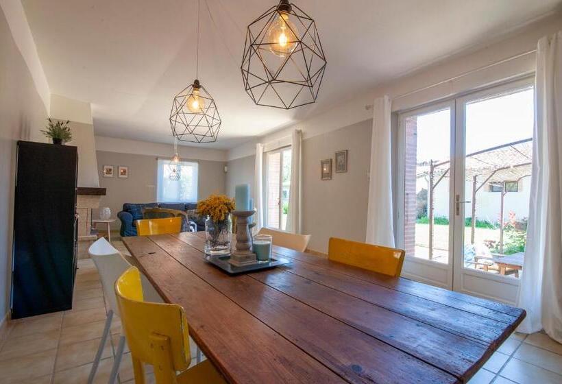 ベッドアンドブレックファースト Escudes