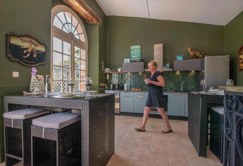 ベッドアンドブレックファースト Escudes