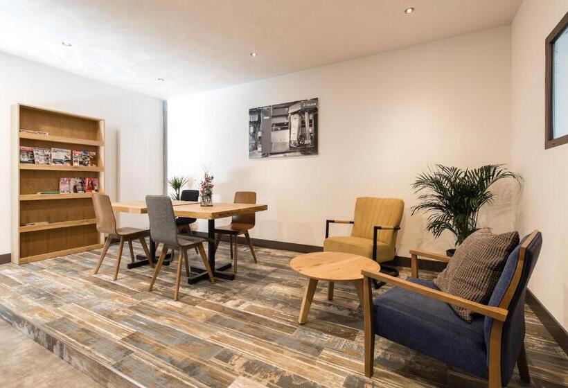 تختخواب و صبحانه In De Hei