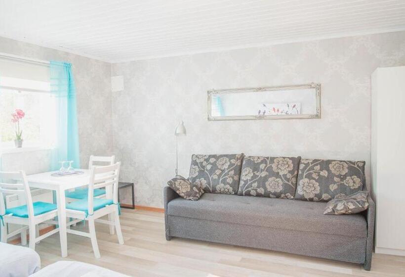 צימר Kastelholms Gästhem