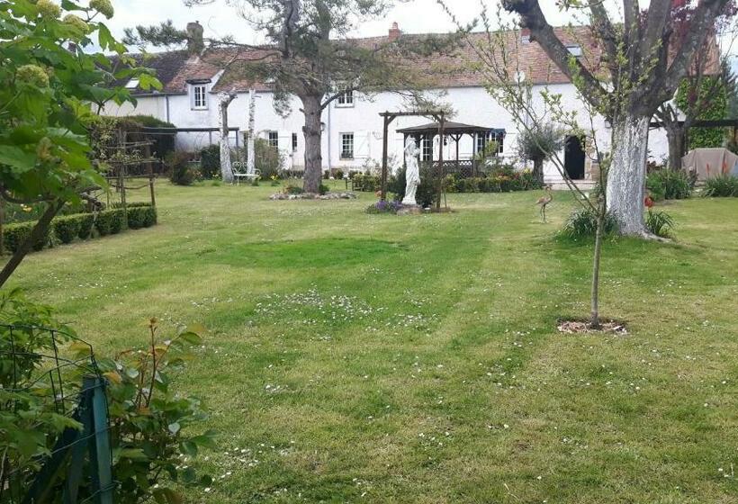 צימר La Longère Des Glycines