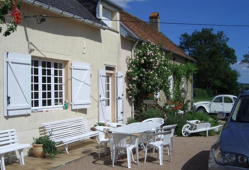 צימר La Petite Maison   L Ouche Charlot