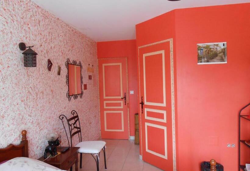 مبيت وإفطار La Roche Bleue