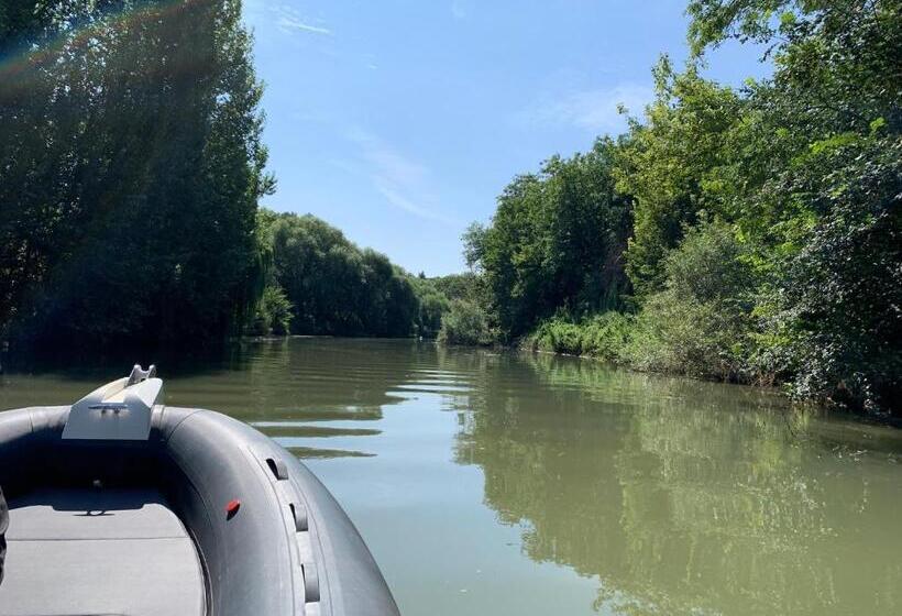 住宿加早餐 Le Chateau D Hardricourt