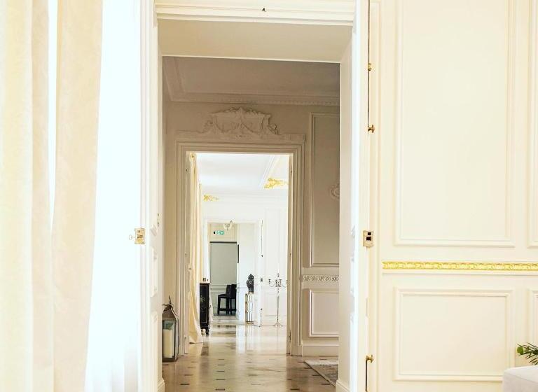 住宿加早餐 Le Chateau D Hardricourt