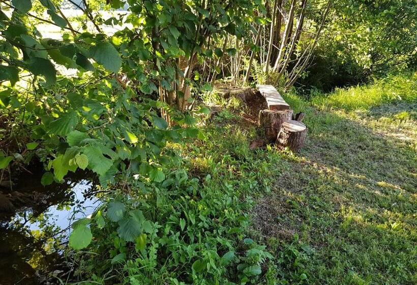 مبيت وإفطار Le Jardin Des Gouttes