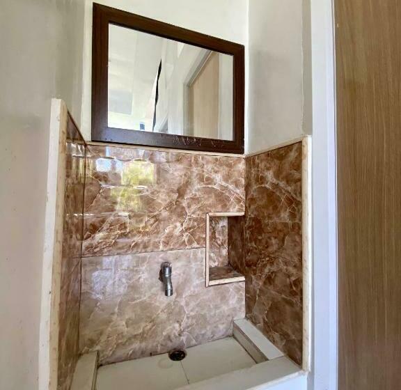 민박 Location One Eighty