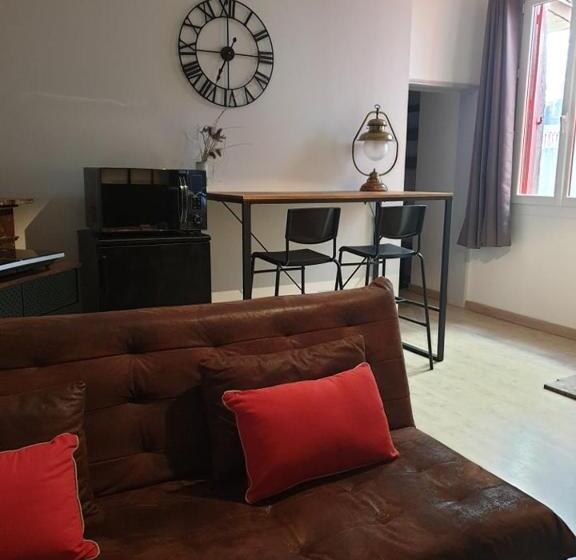 민박 Suite Privé Dans Maison De Village