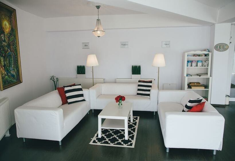 مبيت وإفطار Youness Wellness Clinic & Retreats