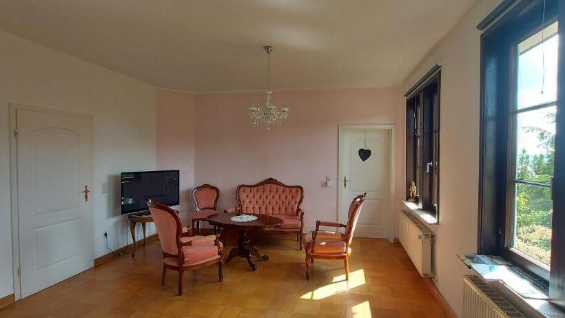 مبيت وإفطار Zum Alten Pfarrhaus