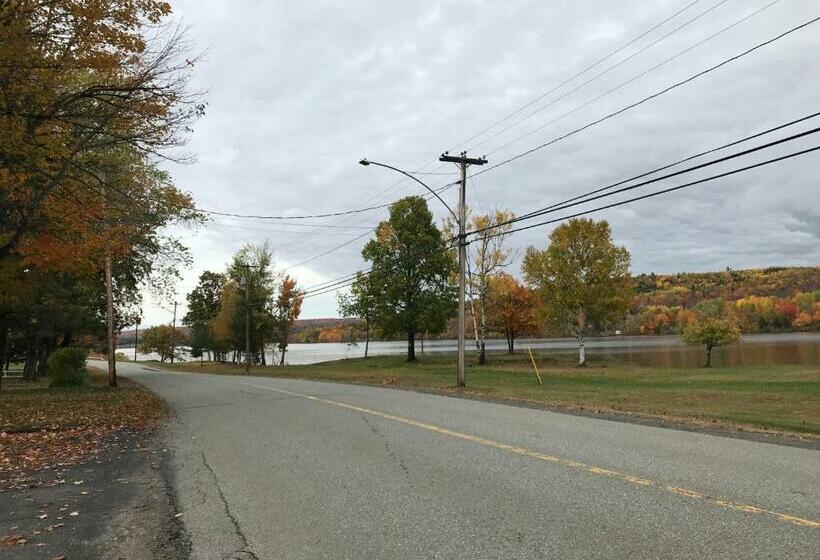 Big Axe Bed & Breakfast