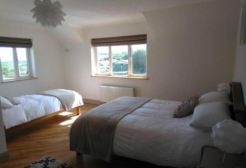 Burren Rock Farmhouse B&b