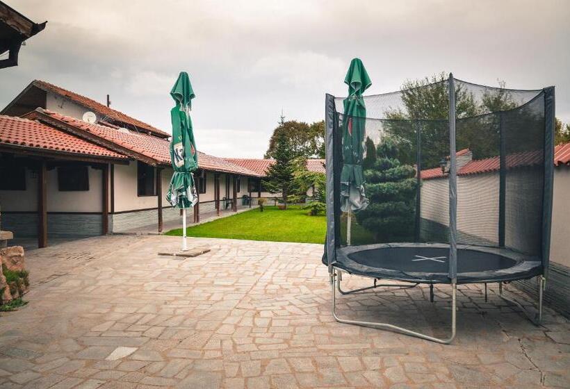 בית מלון כפרי хотелски комплекс копитото