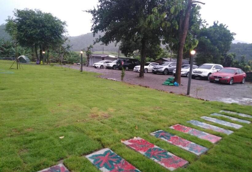 Hotel บ้านไม้หอมบูติค สวนผึ้ง