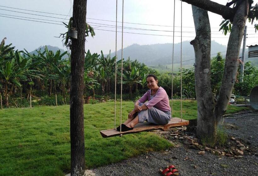 Hotel บ้านไม้หอมบูติค สวนผึ้ง